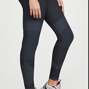SPANX look at me now seamless motto leggings l